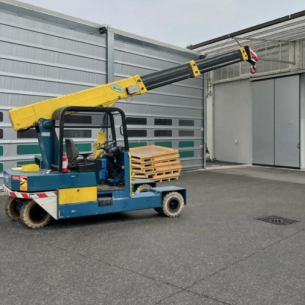 Used electric self-propelled crane Valla 75 E/D - Side view