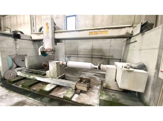 Used lathe Gmm roto 150 - Lateral view